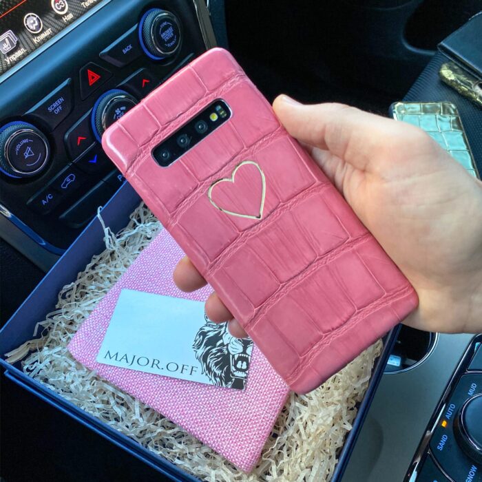 Чехол для Samsung из кожи крокодила розовый с логотипом Сердце