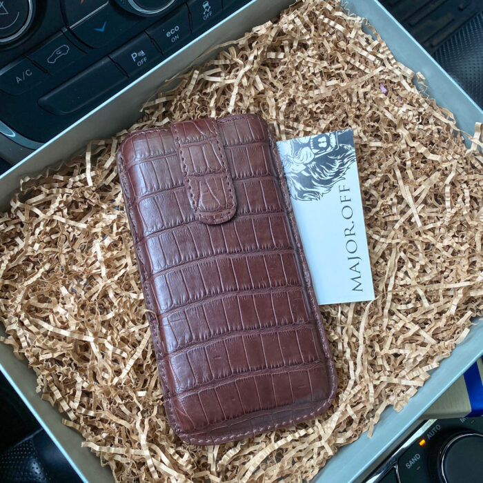 Чехол-карман для iPhone коричневый кожа крокодила