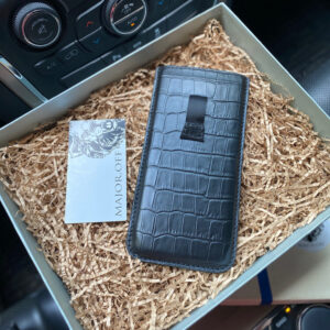 Чехол-карман для iPhone черный кожаный