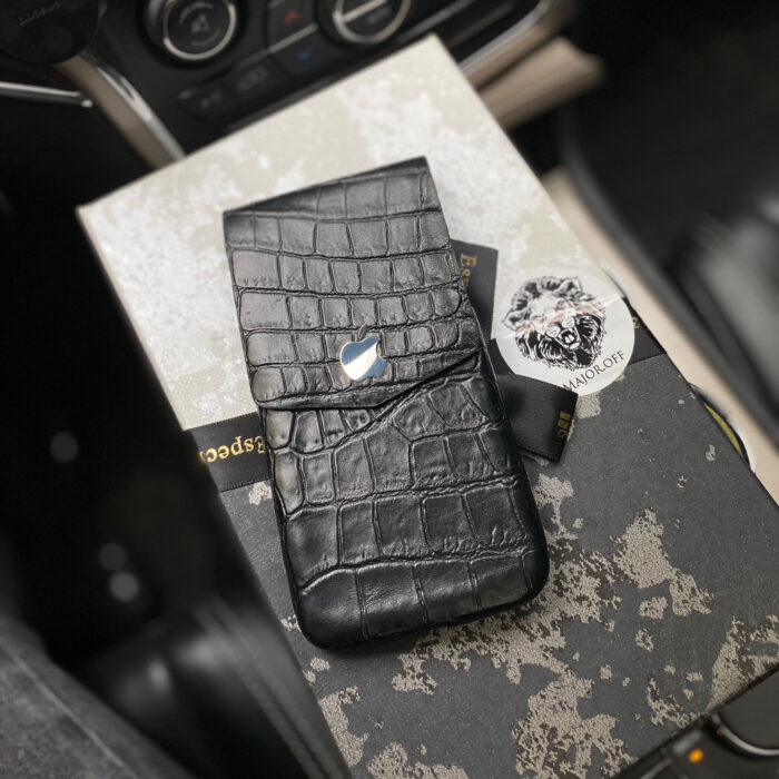 Чехол-карман для iPhone кожаный черный с логотипом яблочко
