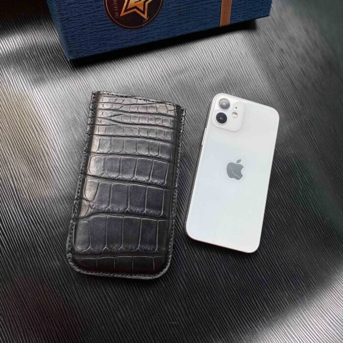 Чехол-карман для iPhone из кожи черный