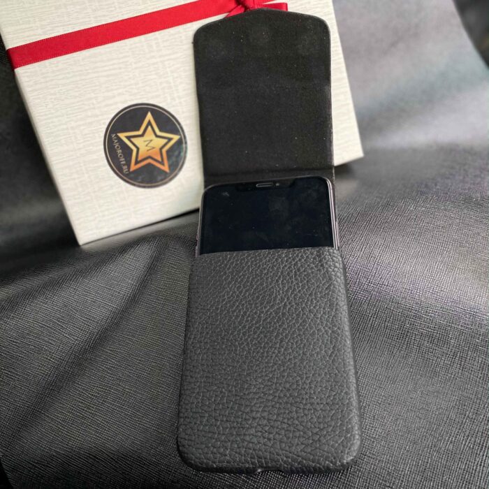 Чехол-карман для iPhone из кожи черного цвета