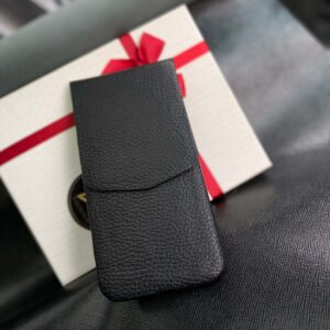 Чехол-карман для iPhone из кожи черного цвета