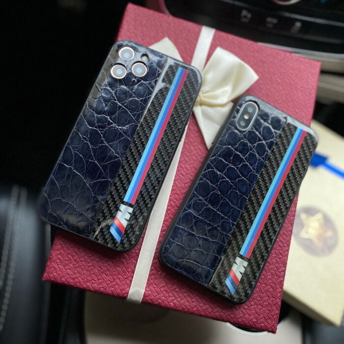 Чехол для iPhone из карбона и кожи крокодила BMW