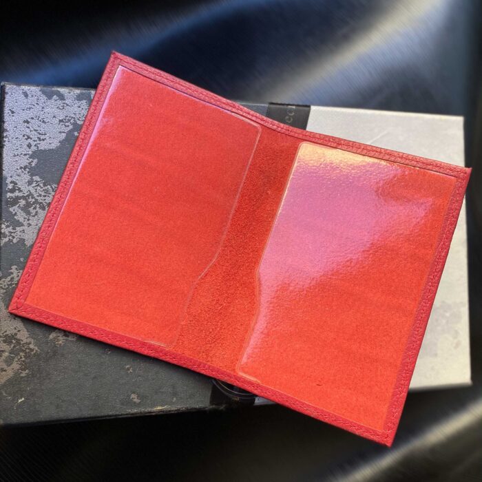 Обложка на паспорт бордовая кожаная с инициалами