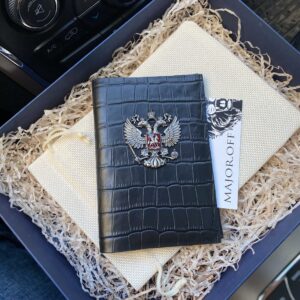 Обложка на паспорт кожаная черная с гербом России