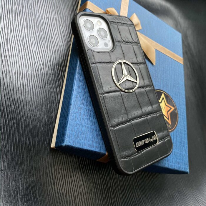 Чехол для iPhone из кожи под крокодила черный с логотипом Mercedes и табличкой AMG