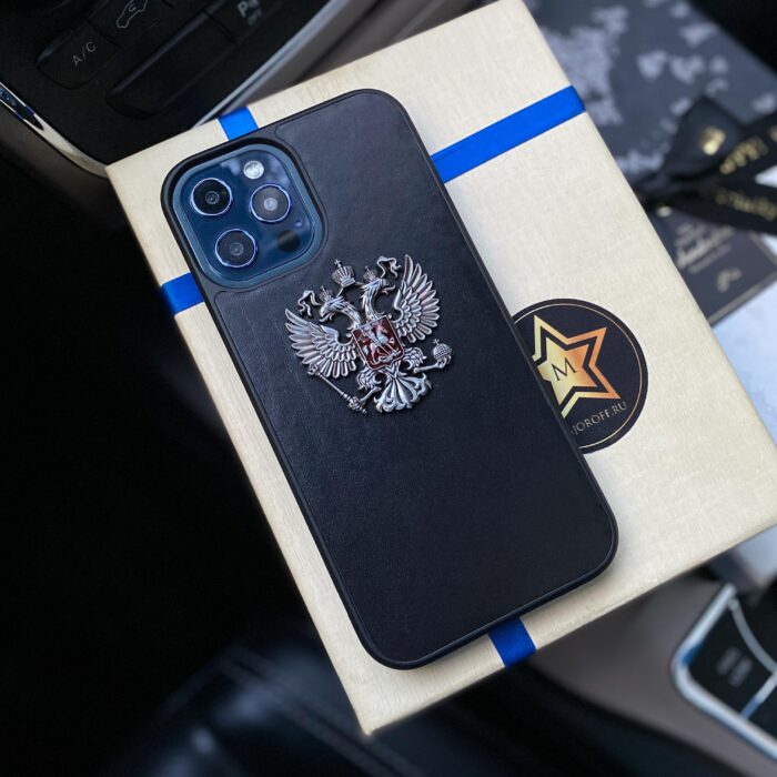 Чехол для iPhone из черной кожи с гербом РФ