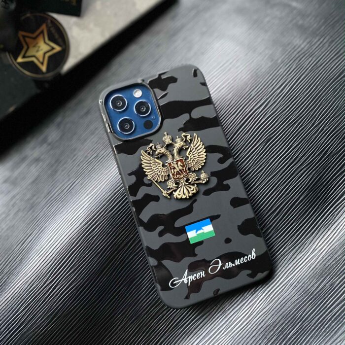 Чехол для iPhone с гербом РФ камуфляж