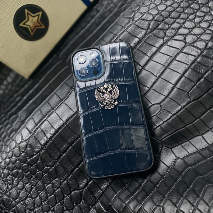 Чехол для iPhone из кожи крокодила синий с гербом РФ