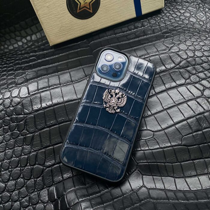 Чехол для iPhone из кожи крокодила синий с гербом РФ