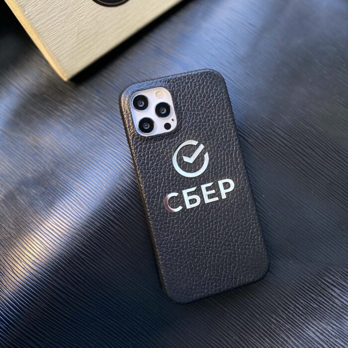 Чехол для iPhone кожаный с логотипом компании Сбер