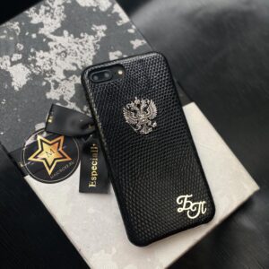 Чехол для iPhone из кожи игуаны черный с гербом и инициалами