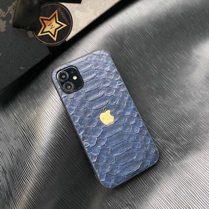 Чехол для iPhone из натуральной кожи питона синий с логотипом яблочко