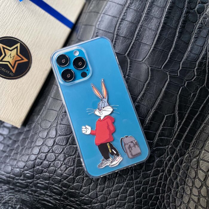 Чехол для iPhone с принтом "Кролик Банни"