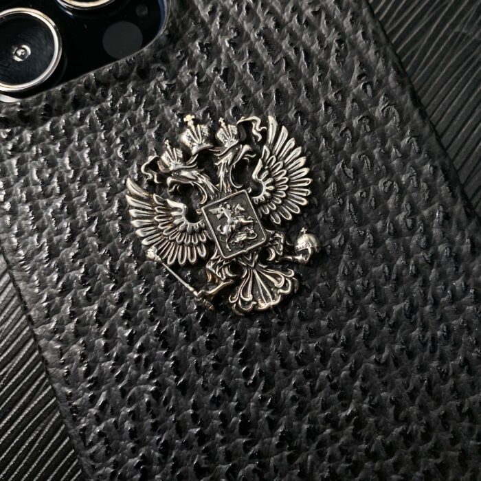 Чехол для iPhone из кожи акулы черный с гербом России
