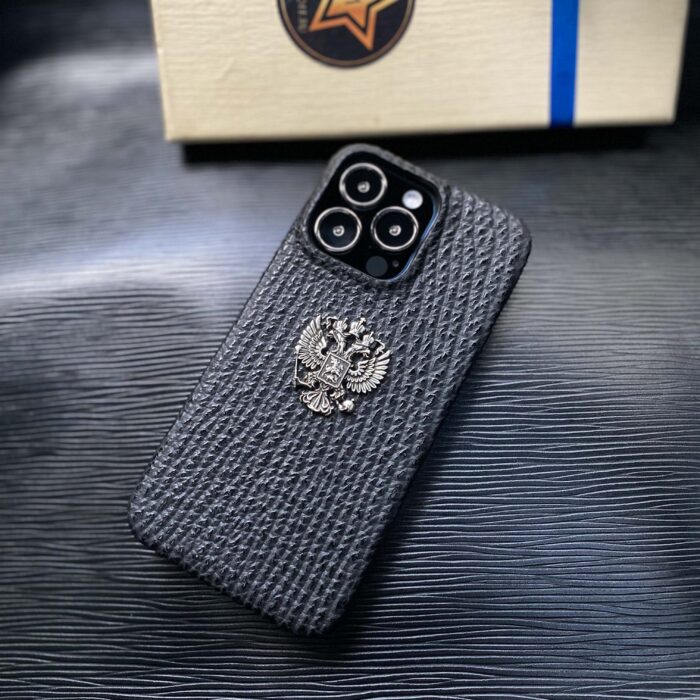 Чехол для iPhone из кожи акулы черный с гербом России