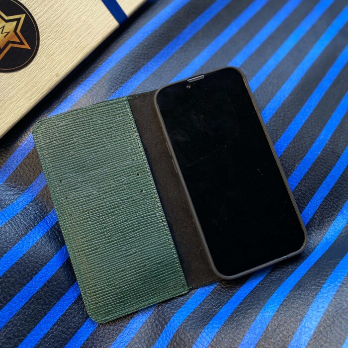 Чехол-книжка для iPhone из телячьей кожи темно-зеленый