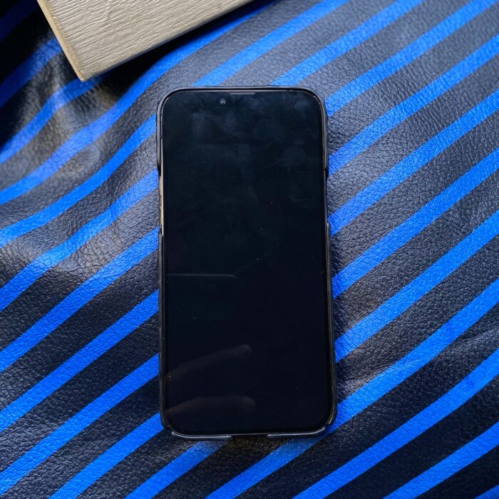 Чехол для iPhone кожаный синий с инициалами