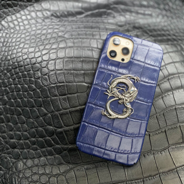 Чехол для iPhone из кожи синий с логотипом Дракон