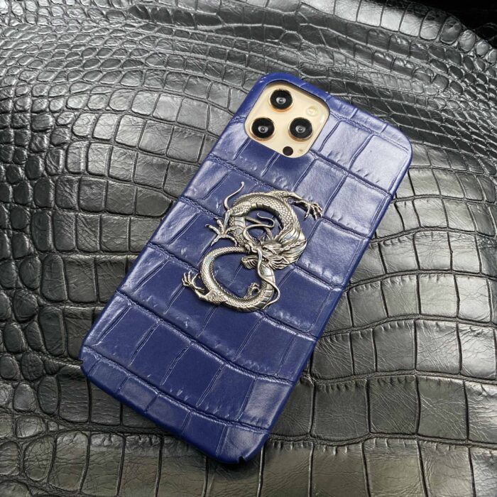Чехол для iPhone из кожи синий с логотипом Дракон
