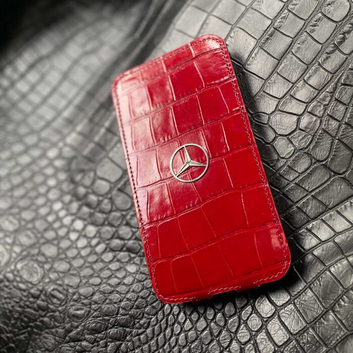 Чехол-флип для iPhone из кожи красный с логотипом Мерседес Mercedes