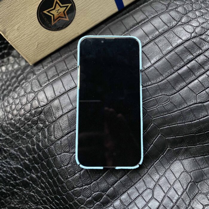Чехол для iPhone из кожи голубой