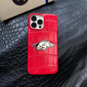 Чехол для iPhone из крокодила красный с логотипом