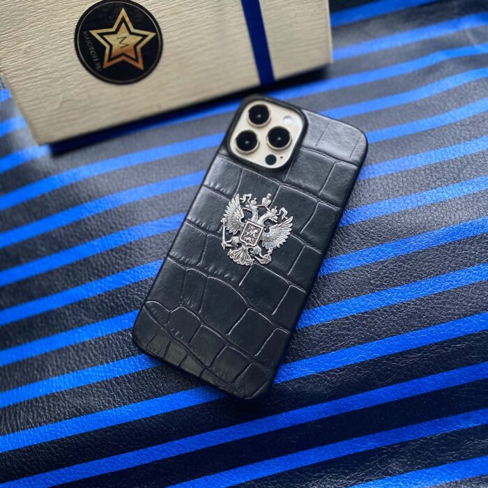Чехол для iPhone кожаный черный с гербом России
