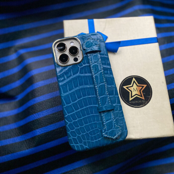 Чехол для iPhone из крокодила синий с держателем