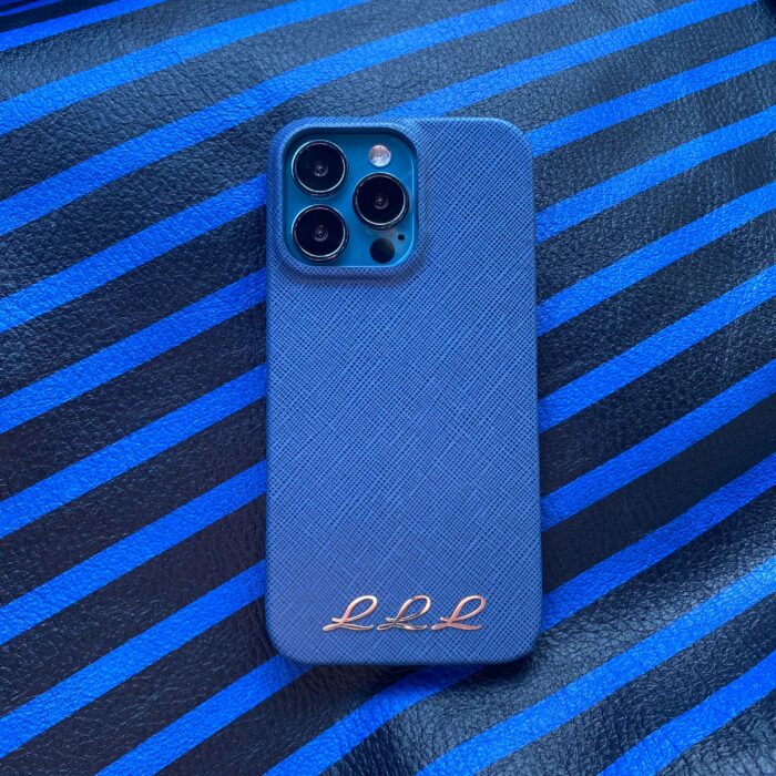 Чехол для iPhone из кожи синий с инициалами