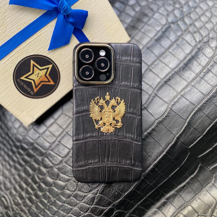 Чехол для iPhone из крокодила черный с гербом России