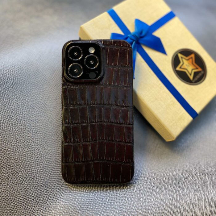 Чехол для iPhone из кожи темно-коричневый