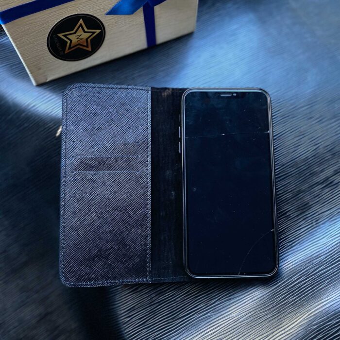 Чехол-книжка для iPhone кожаный синий
