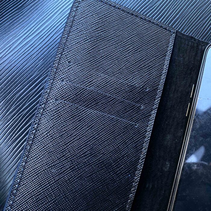 Чехол-книжка для iPhone кожаный синий
