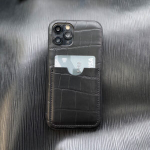 Чехол для iPhone кожаный с карманом