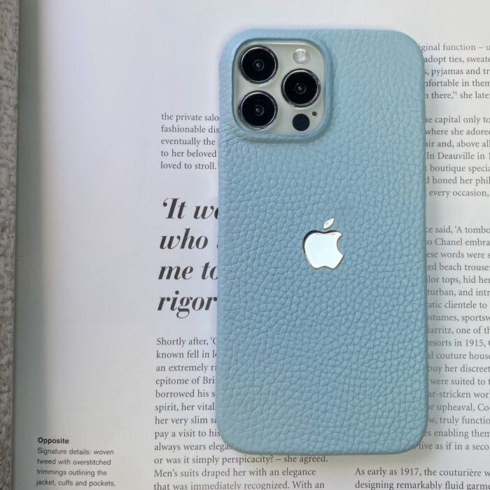 Чехол для iPhone 14 Pro Max кожаный голубой с яблочком