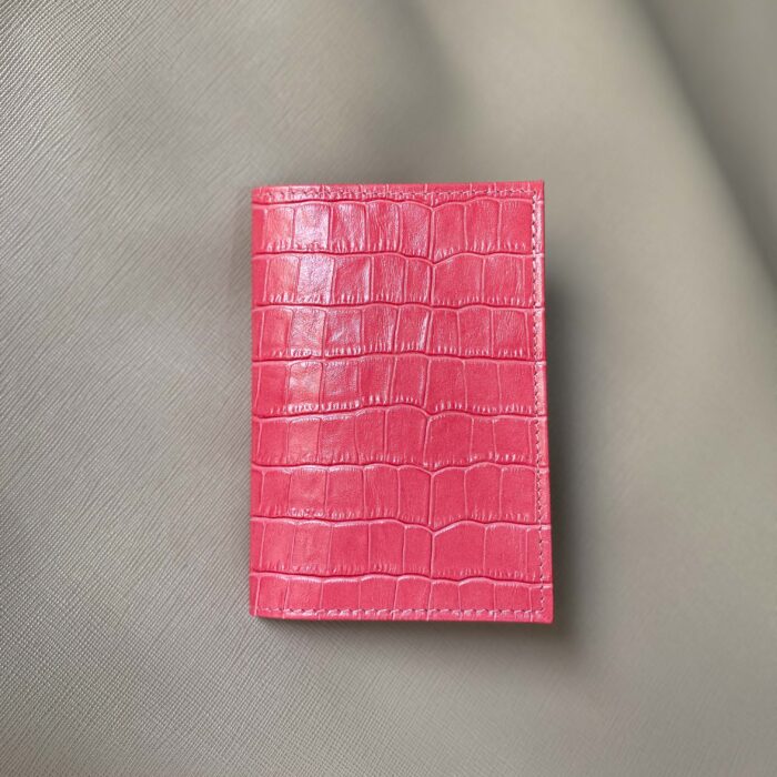 Обложка на паспорт под крокодила розовая