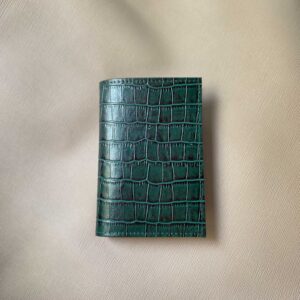 Обложка на паспорт под крокодила зеленая