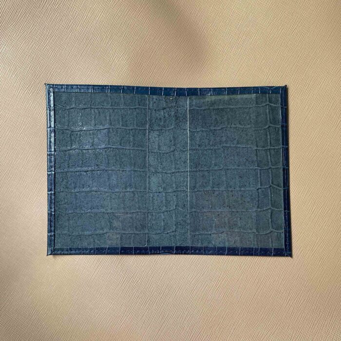 Обложка на паспорт под крокодила синяя