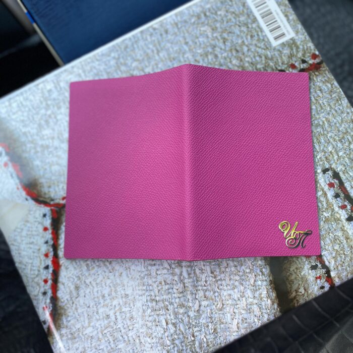 Обложка на паспорт кожаная розовая именная