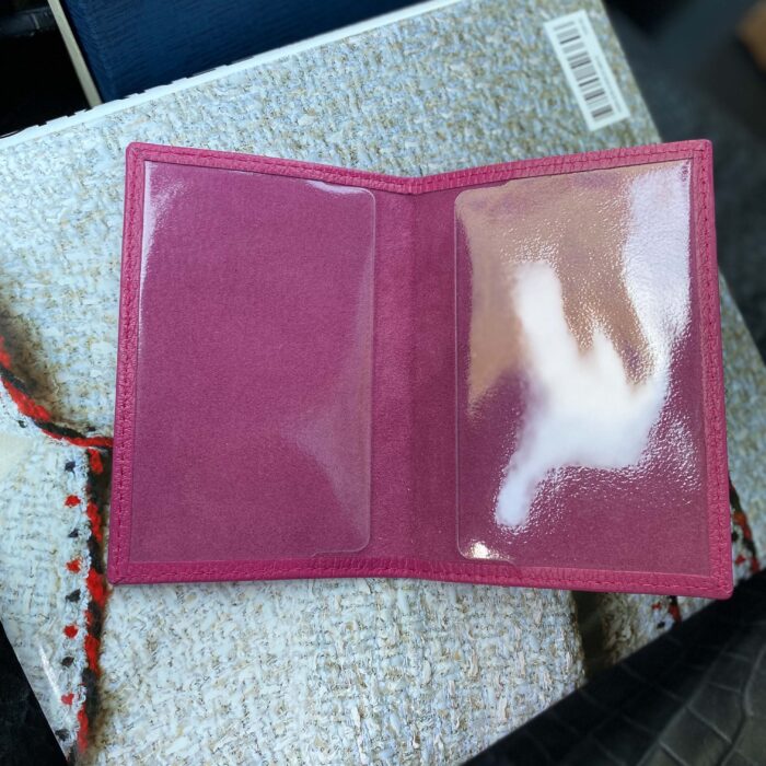 Обложка на паспорт кожаная розовая именная