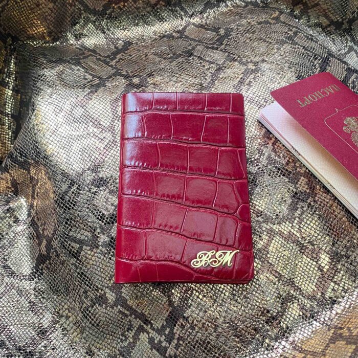 Обложка на паспорт бордовая именная