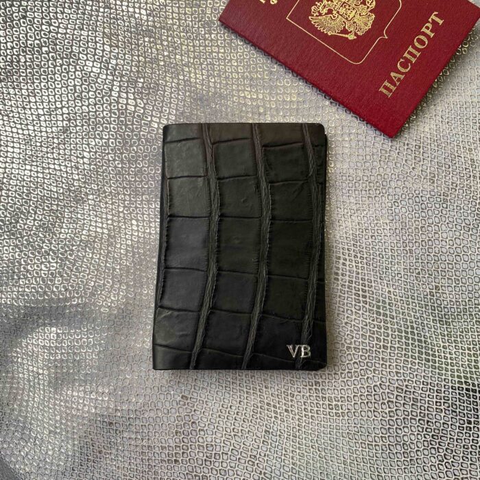 Обложка паспорта из кожи крокодила