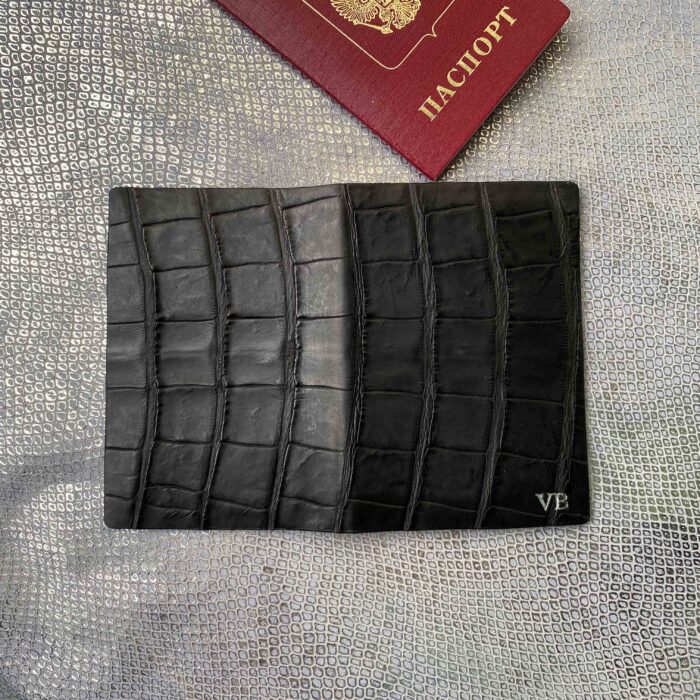 Обложка паспорта из кожи крокодила