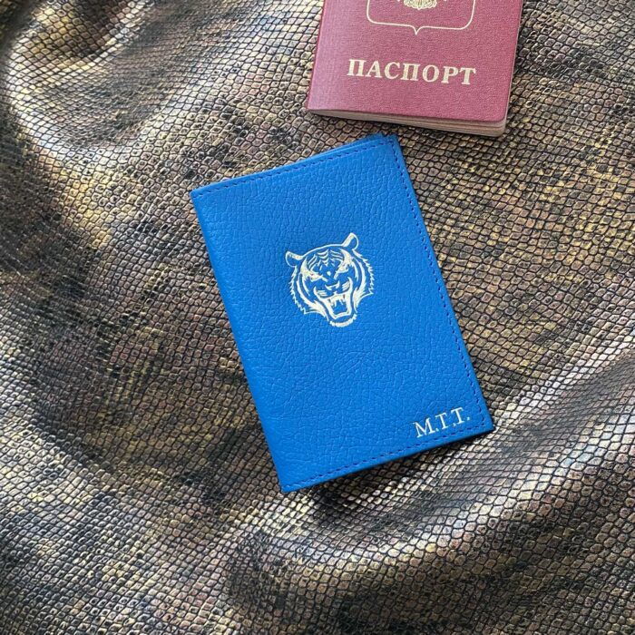 Обложка на паспорт тигр именная