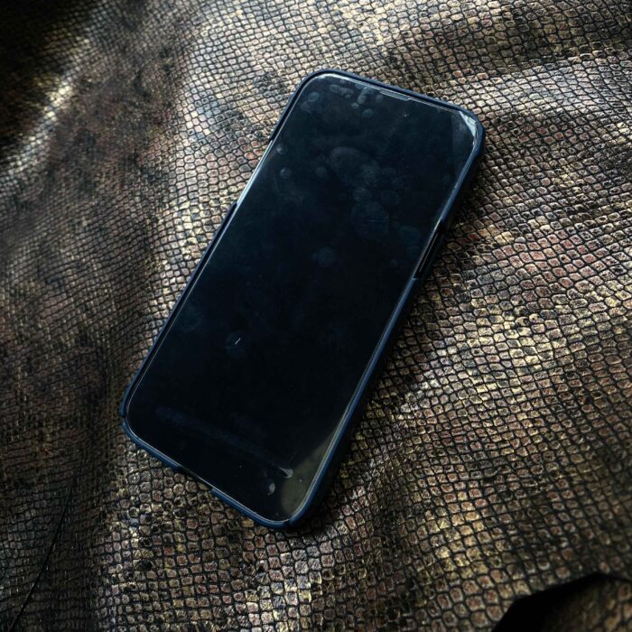 Чехол для iPhone кожаный темно-синий