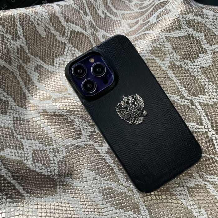 Чехол для iPhone из кожи черный с гербом России