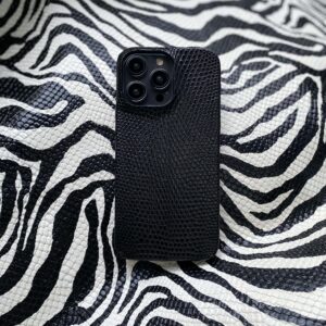Чехол для iPhone из кожи игуаны черный
