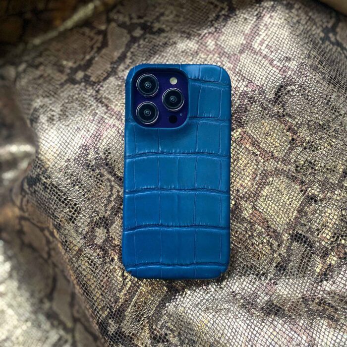 Чехол для iPhone 14 Pro из кожи крокодила синий